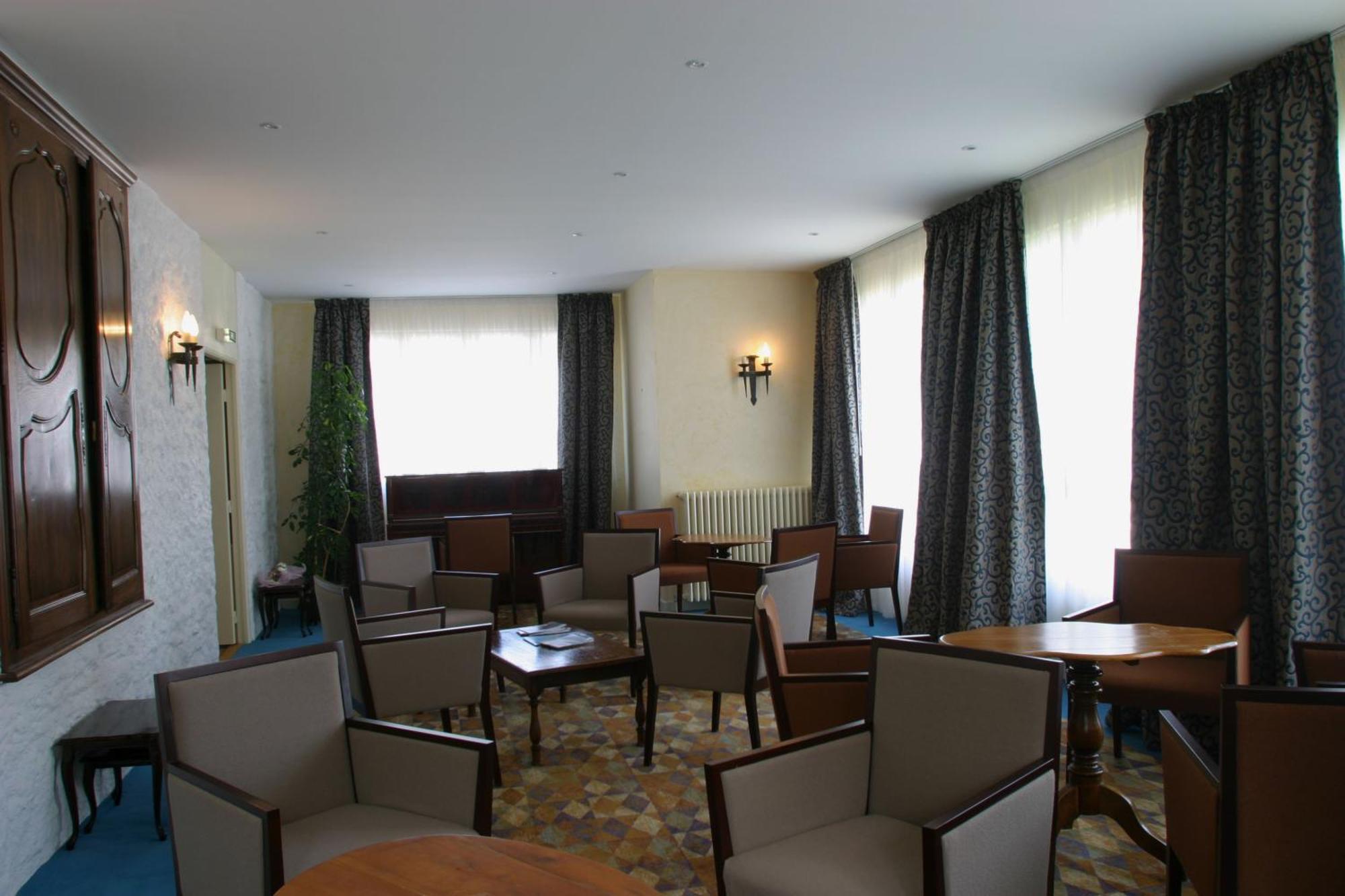 Le Parc Des Fees Hotel Retaurant & Spa La Bourboule Esterno foto