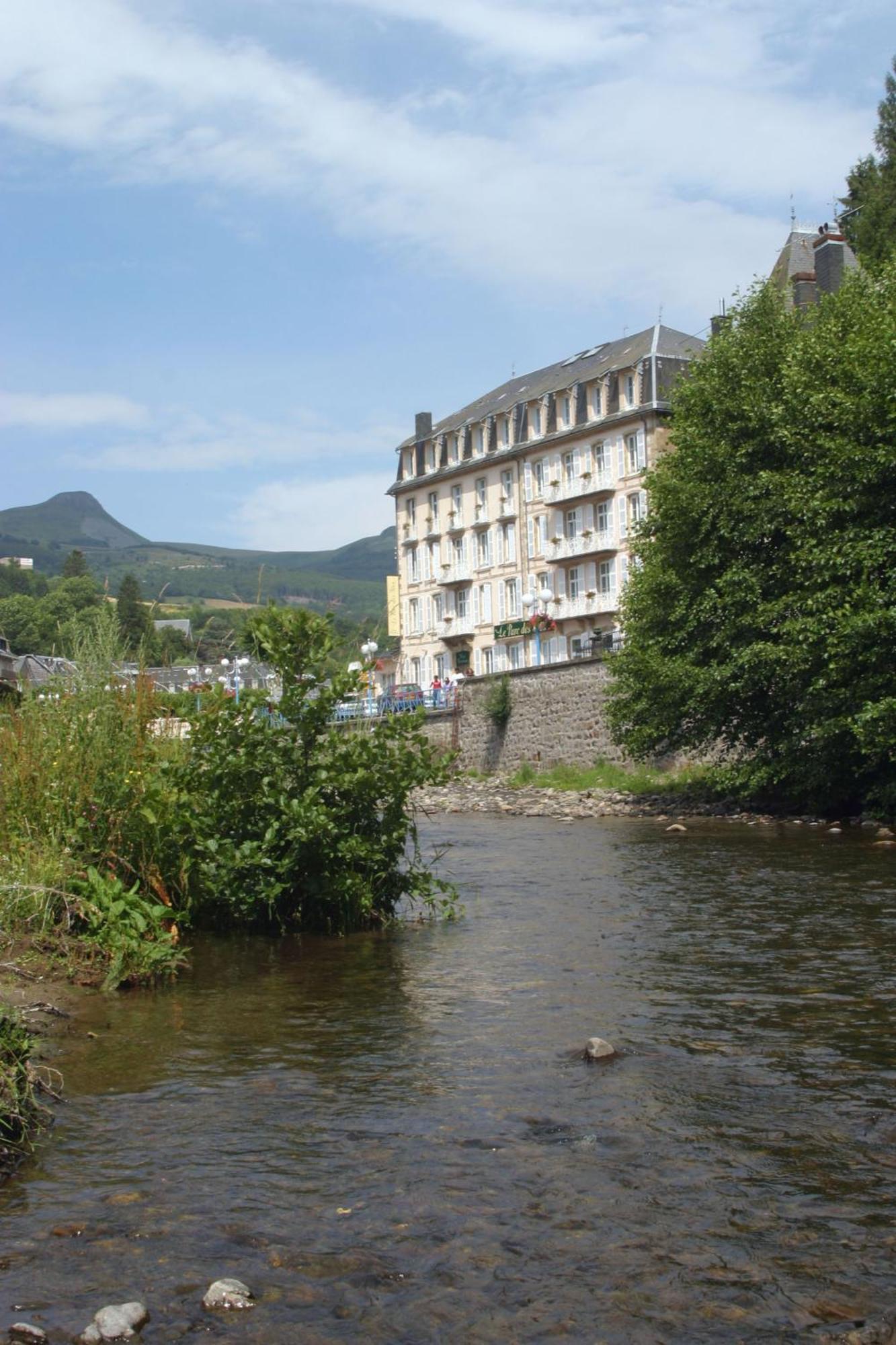 Le Parc Des Fees Hotel Retaurant & Spa La Bourboule Esterno foto